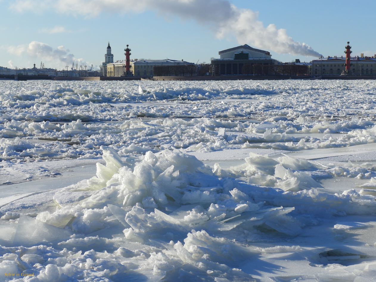 14 Saint Pétersbourg la Néva gelée 