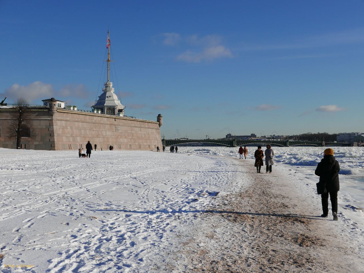 03 Saint Pétersbourg Ile Pétrogradsky Forteresse Pierre et Paul ballade entre les remparts et la Néva 