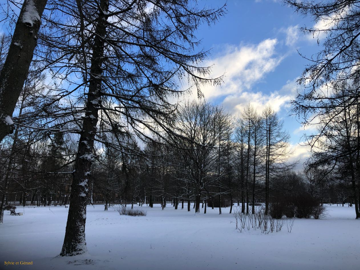 33 Pouchkine et le parc Tsarskoïe Selo avec le Palais de Catherine 