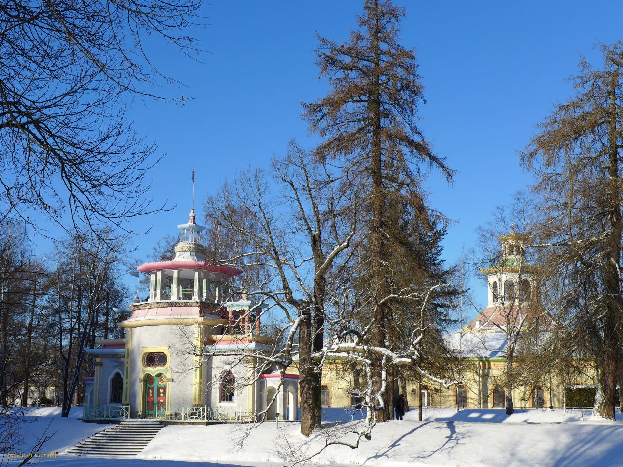 49 Pouchkine Palais de Catherine les jardins le pavillon chinois 