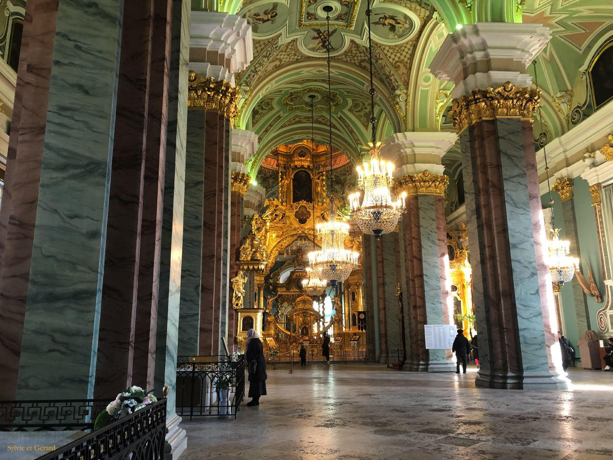 07 Saint Pétersbourg Ile Pétrogradsky Forteresse Pierre et Paul intérieur de la Cathédrale 
