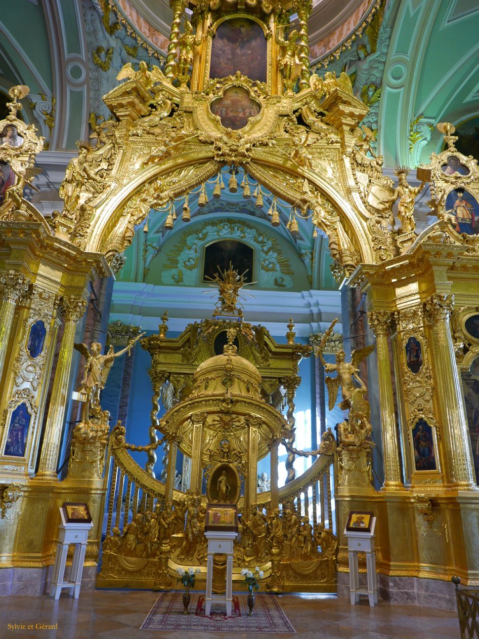 08 Saint Pétersbourg Ile Pétrogradsky Forteresse Pierre et Paul intérieur baroque 