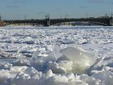 15 Saint Pétersbourg la Néva gelée le pont Troïtsky 