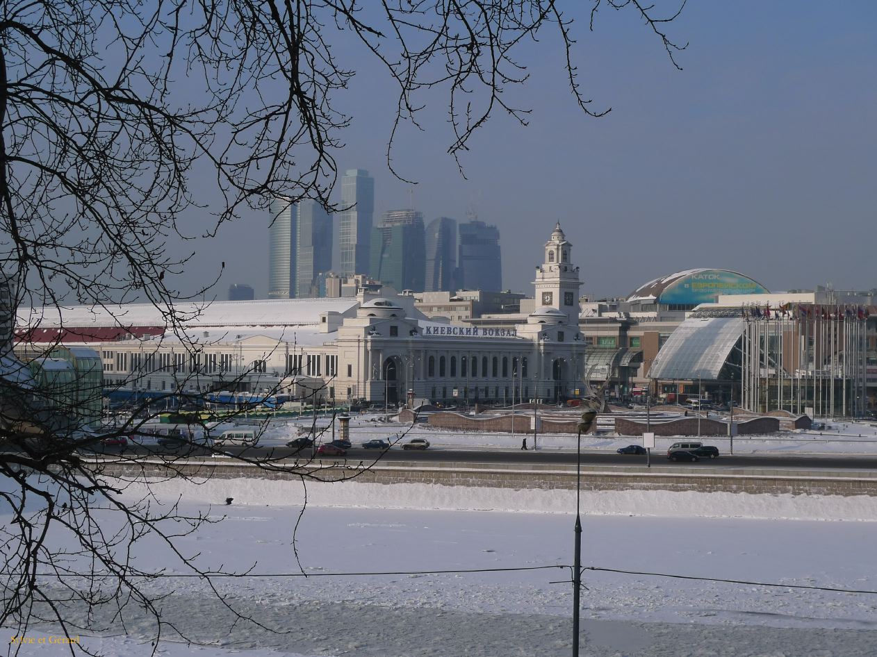 P Autour de la gare de Kiev  013