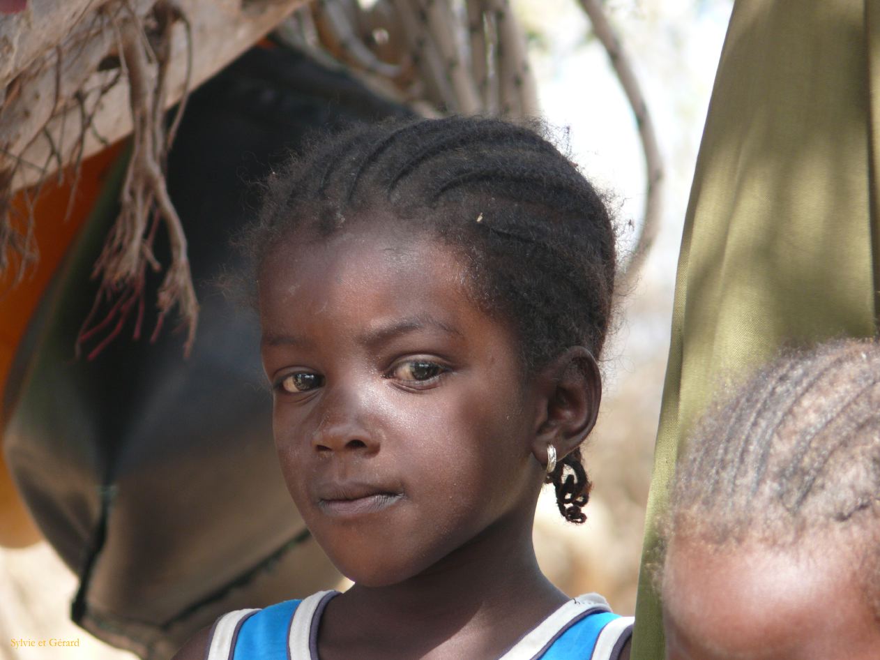 F 10 Nianing village