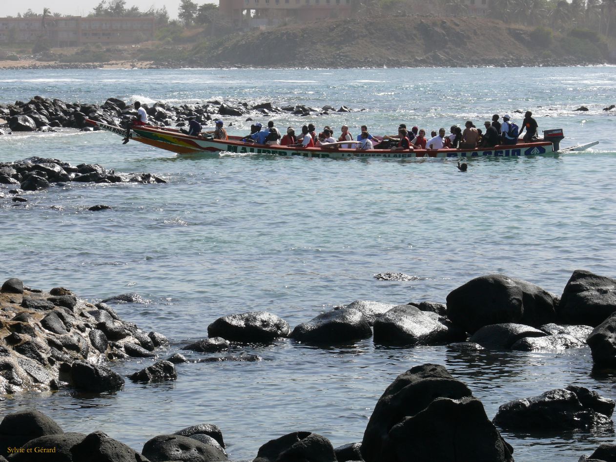 C 02 Ille de Ngor arrivée de la navette