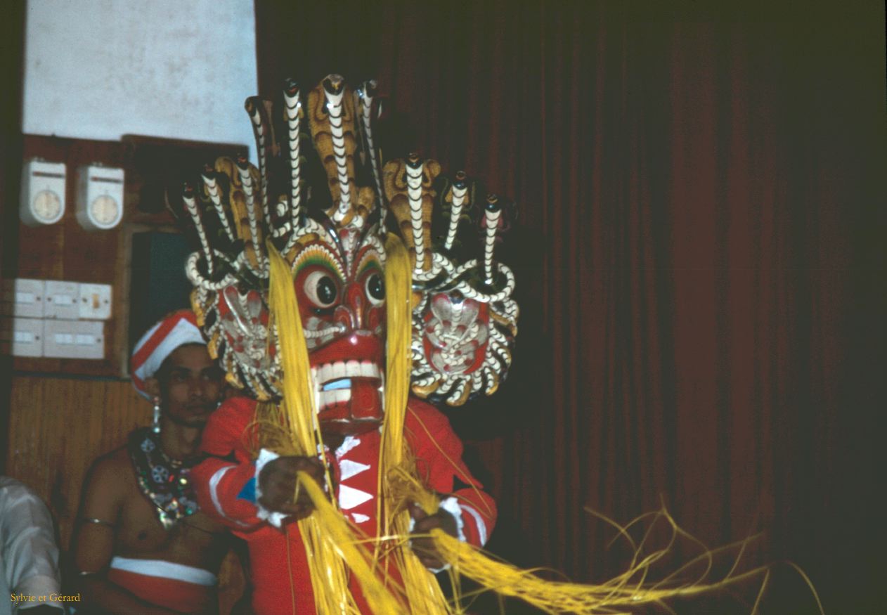 Sri Lanka 1990-174 masque de diable