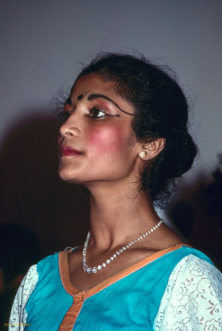 Sri Lanka 1990-179 danseuse