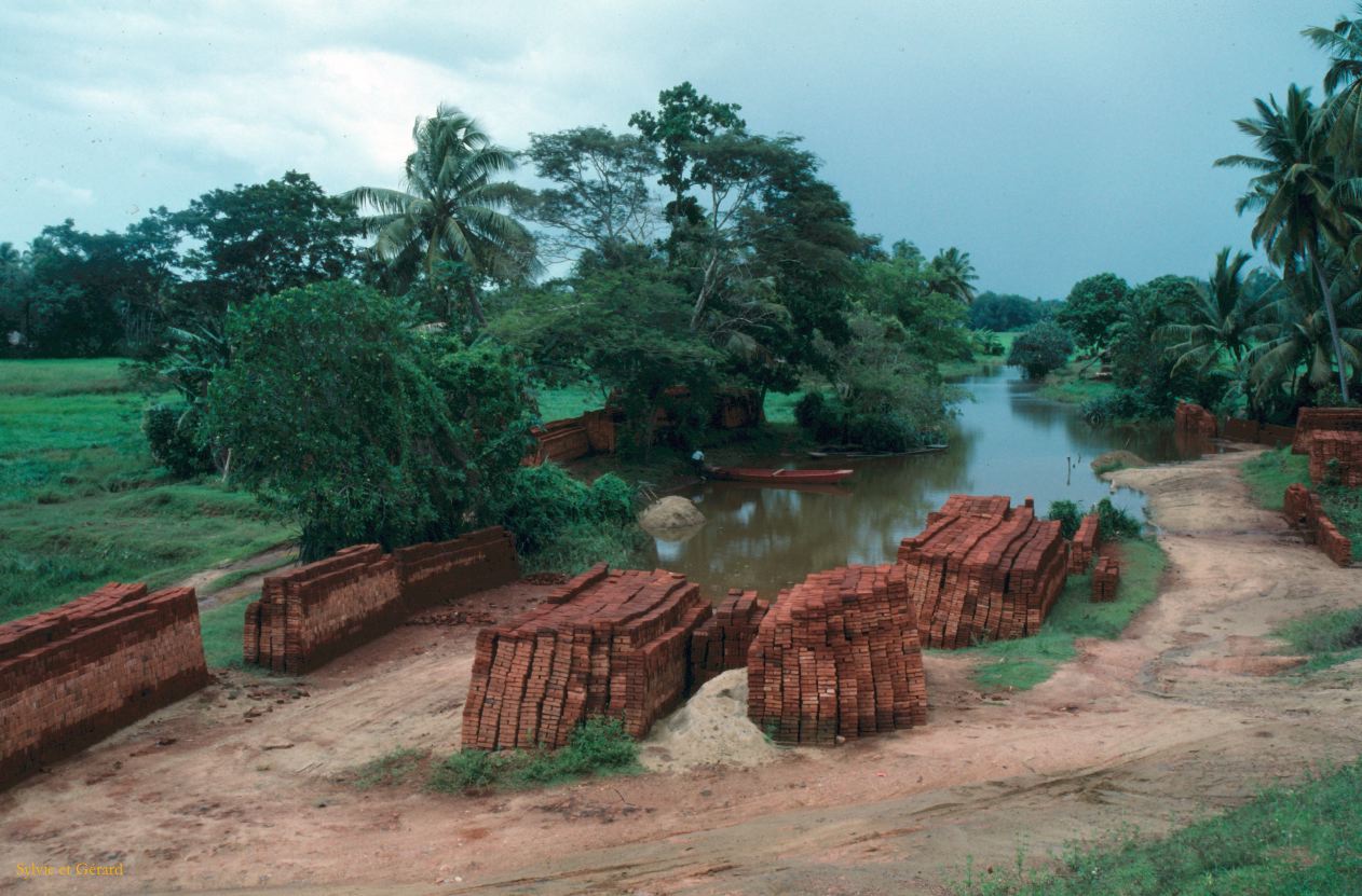 Sri Lanka 1990-246 briquetterie