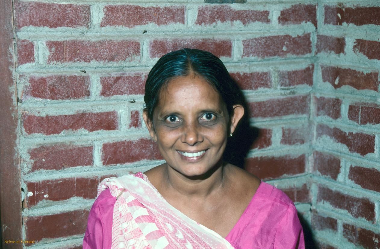 Sri Lanka 1990-254 jeune femme