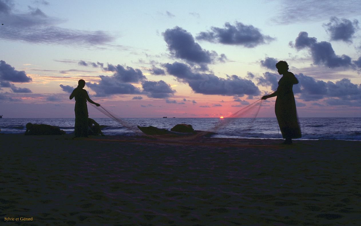 Sri Lanka 1990-283 pécheur au coucher du soleil