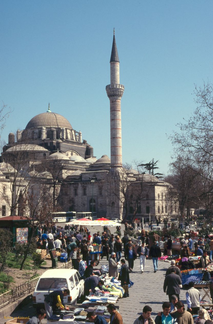 Turquie 2000-083  Istanbul  place du Bazar