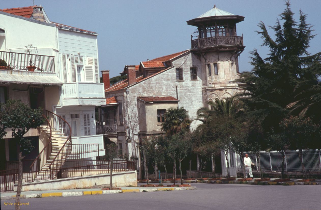 Turquie 2000-100  Istanbul  le Bosphore l'île aux princes