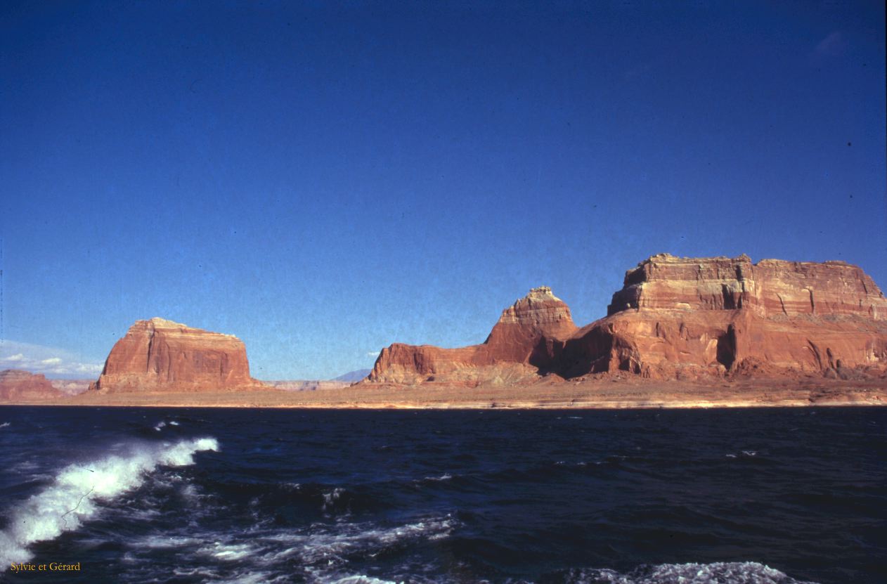 Lake Powell Glen Canyon Utah USA 1996-359