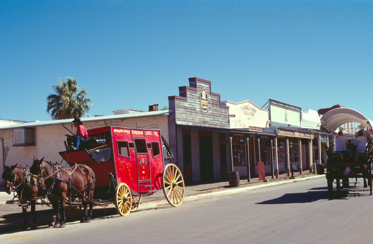 USA 1997-136 Tombstone