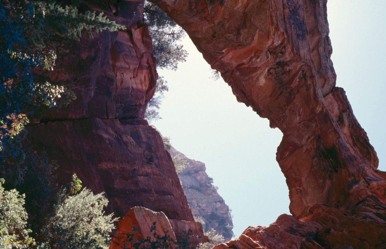 USA 1997-089 Sedona Devil's bridge
