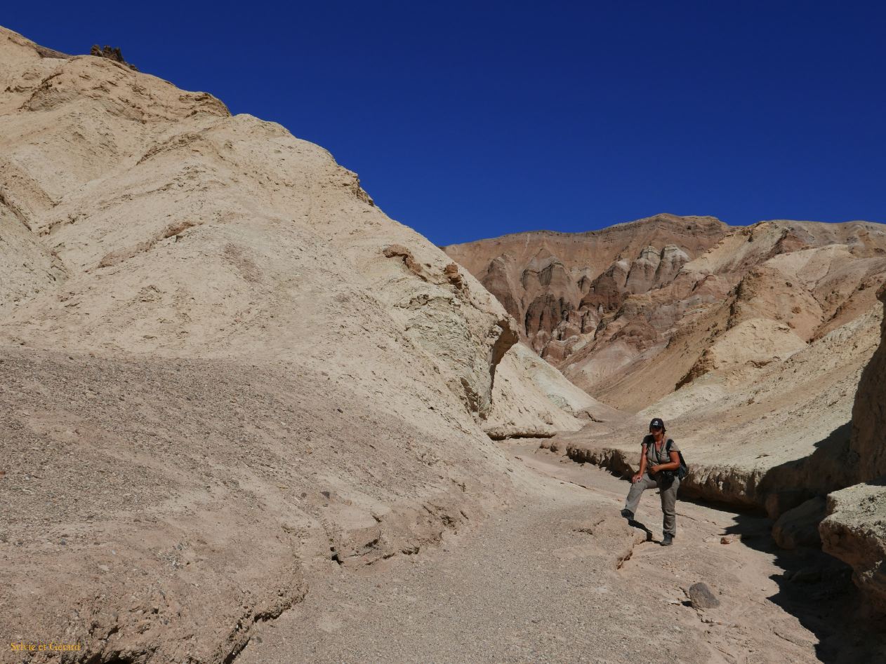 A 14 Vallée de la Mort Golden Canyon