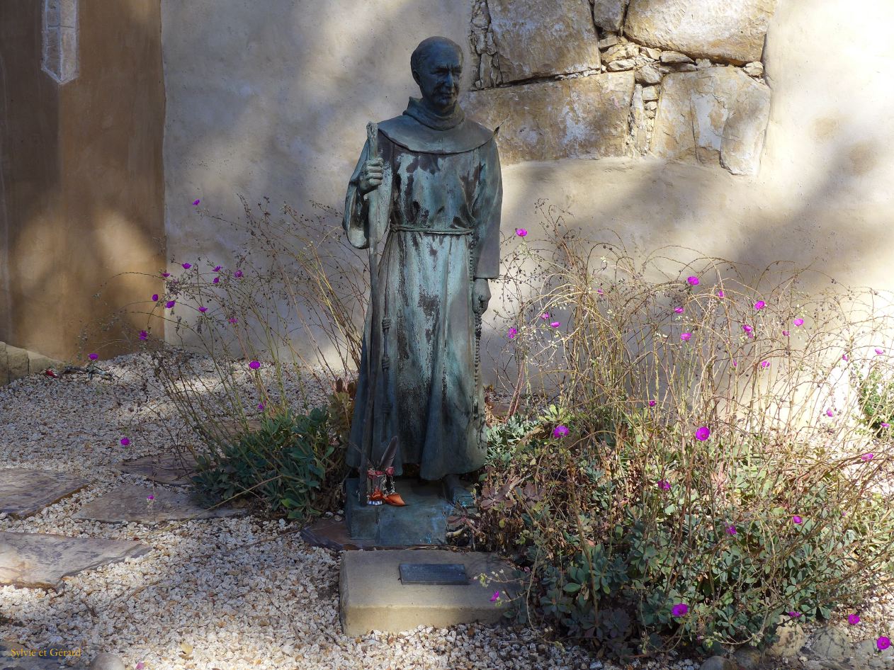 N 06 Monterey Carmel père Junipero Serra le fondateur