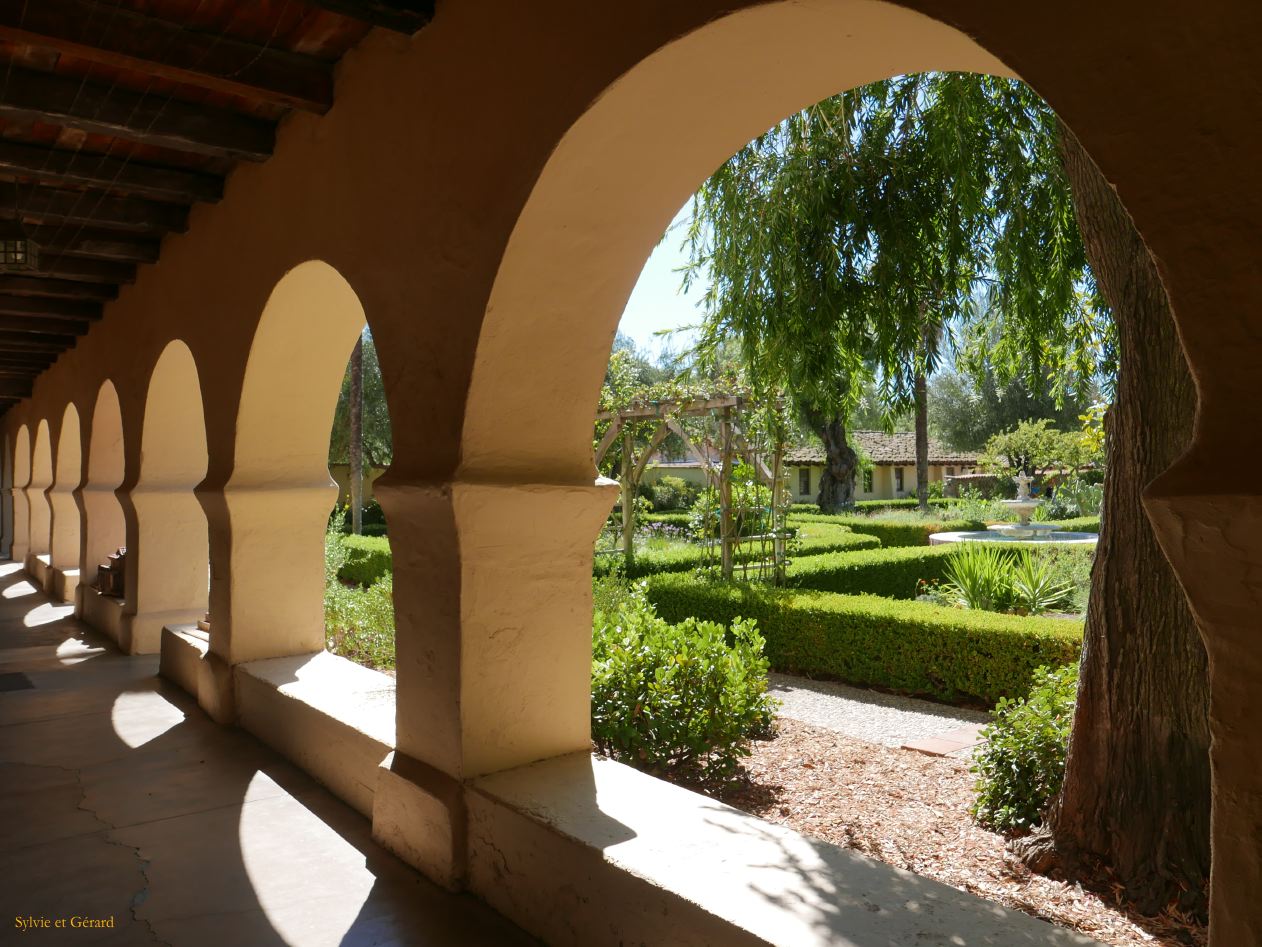 O 07 Solvang mission Santa Ines