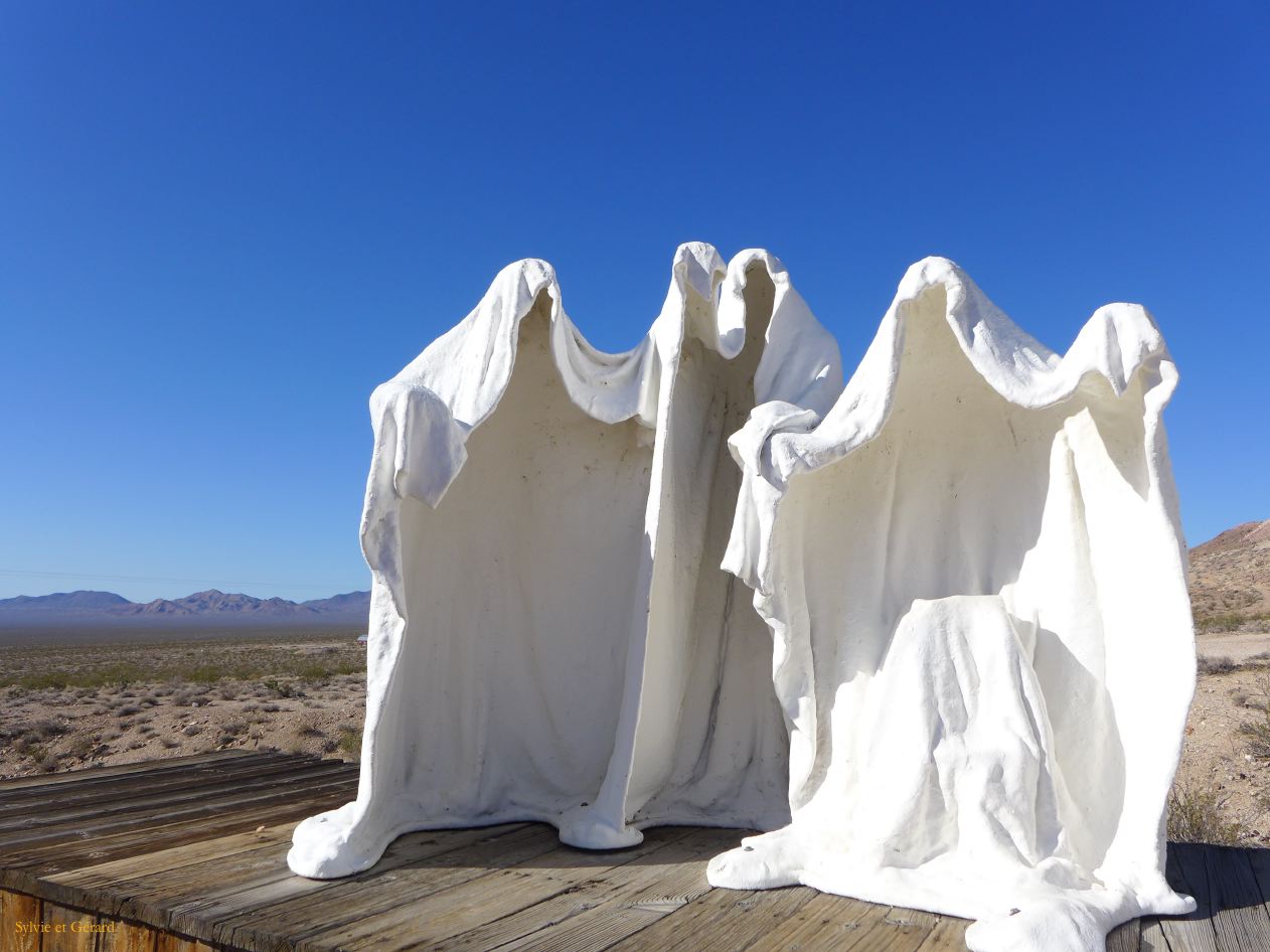 A 27 Vallée de la Mort Ryolite village fantome