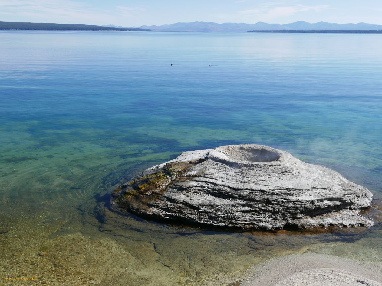  WYOMING A YELLOWSTONE 14 Yellowstone Lake