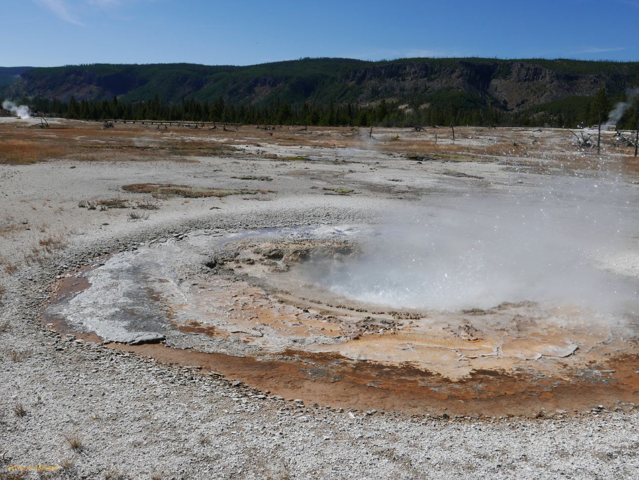  WYOMING A YELLOWSTONE 18 