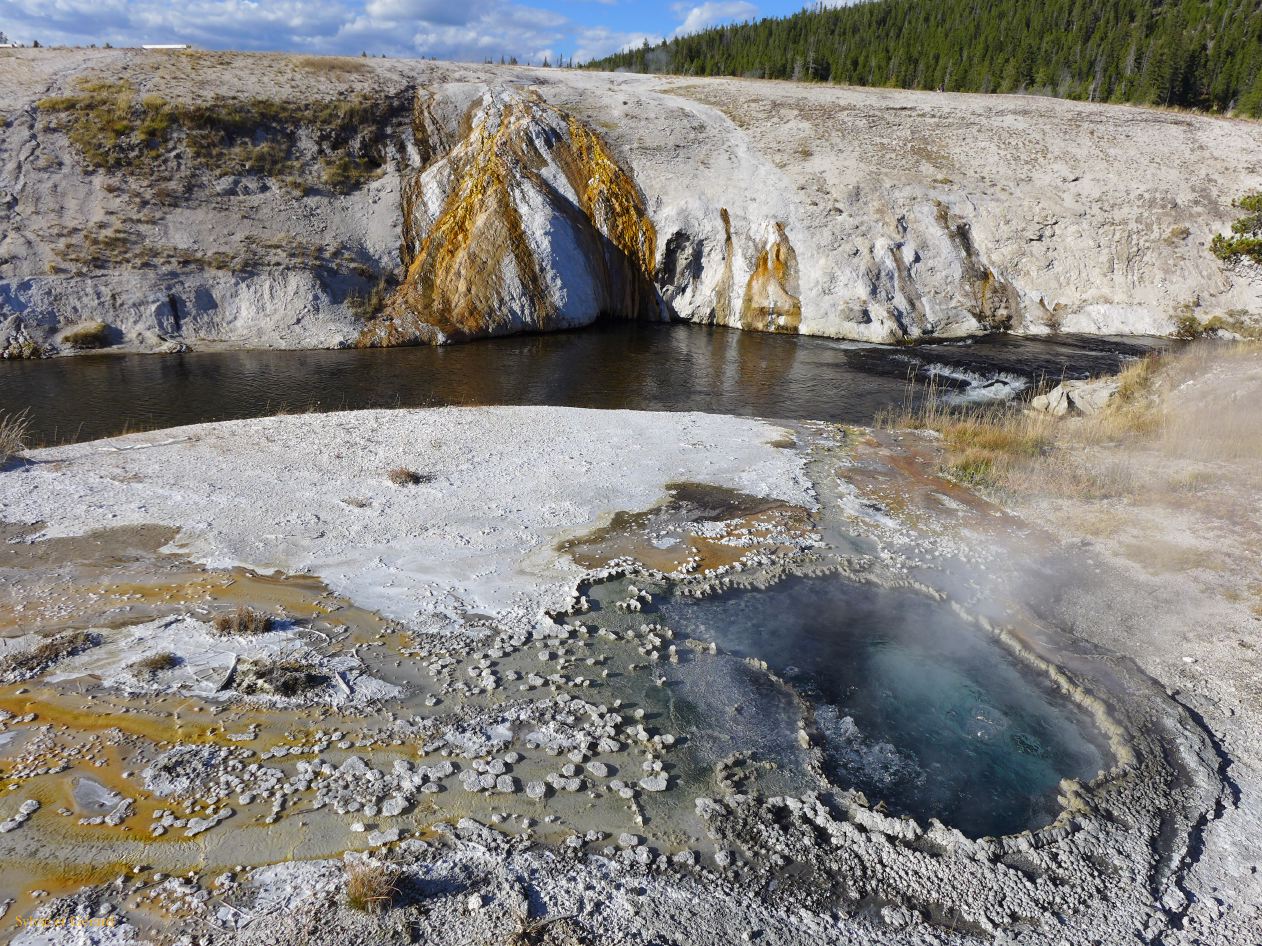  WYOMING A YELLOWSTONE 02