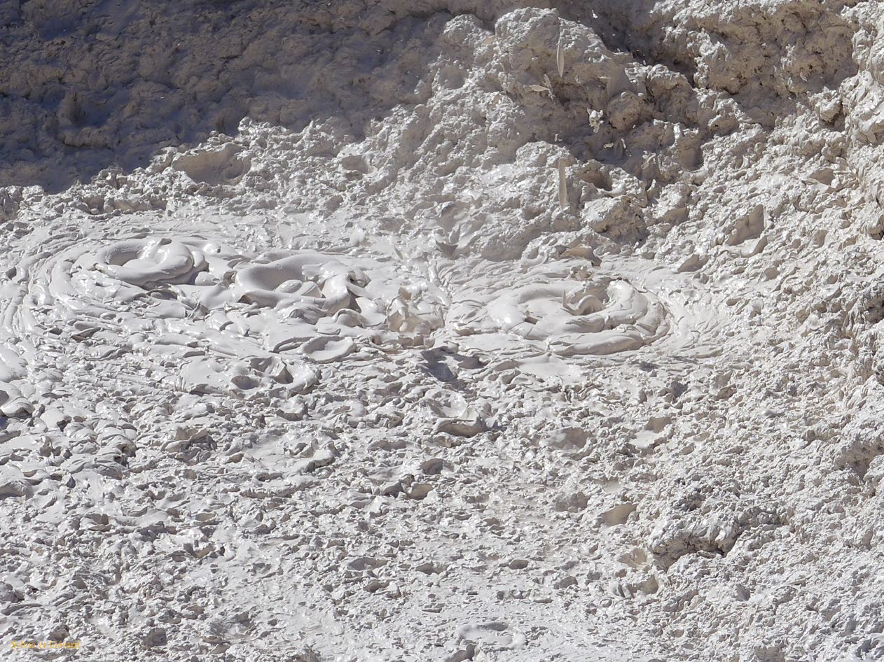  WYOMING A YELLOWSTONE 36 Artists Paintpots