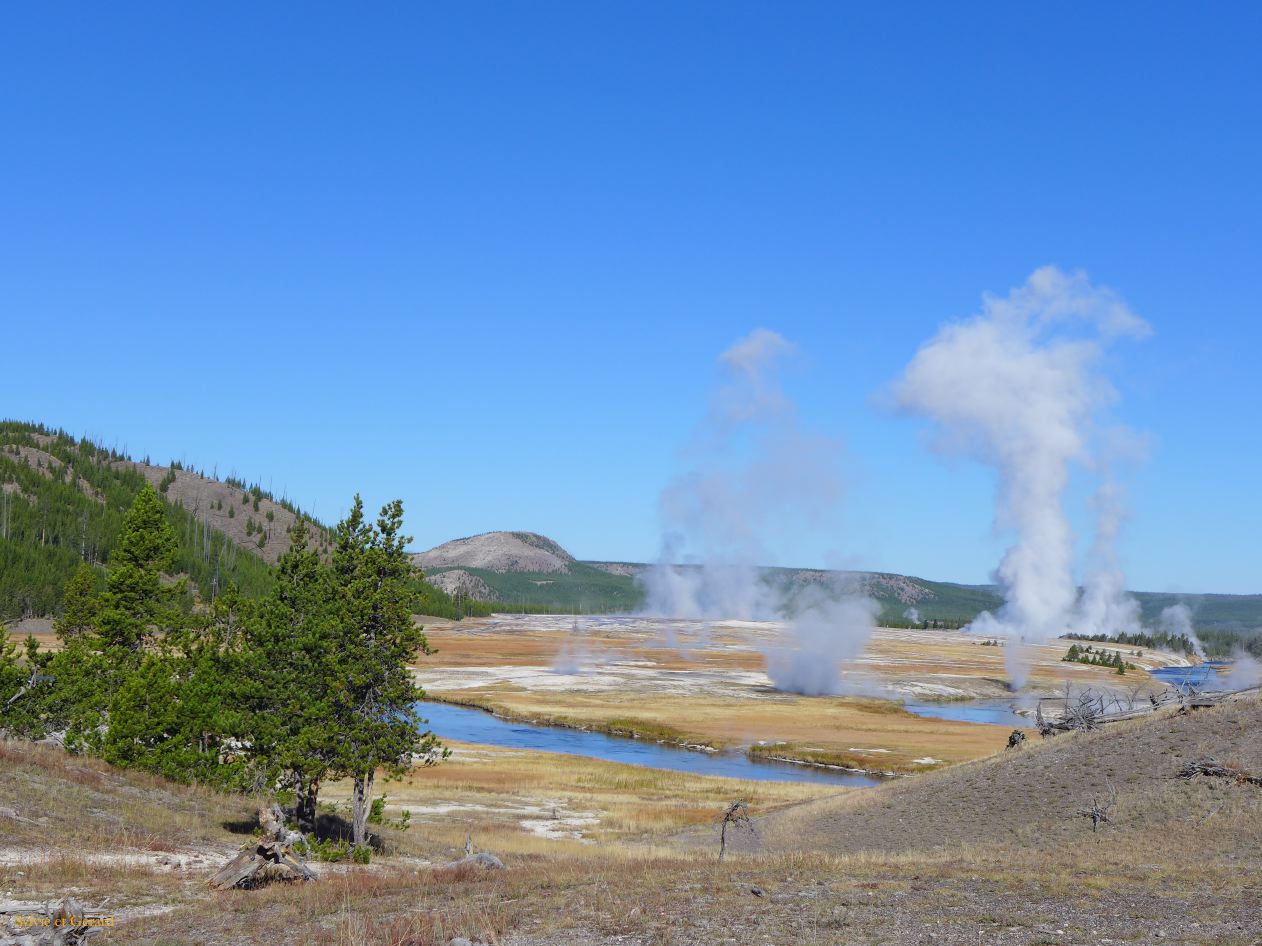  WYOMING A YELLOWSTONE 43 Midway Geyser Basin 