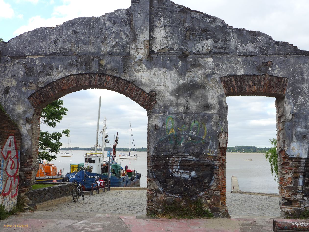 Muelle de Yates ruines  