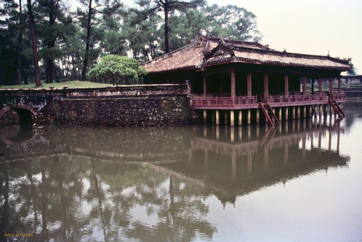 Vietnam 1994-100 Hué 