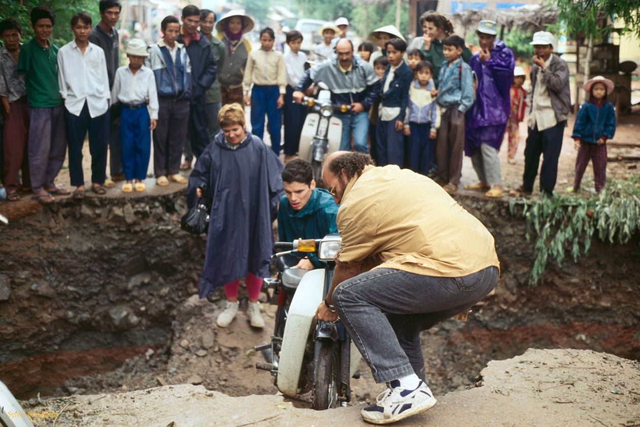 Vietnam 1994-172 Da Nang montagnes de marbre 