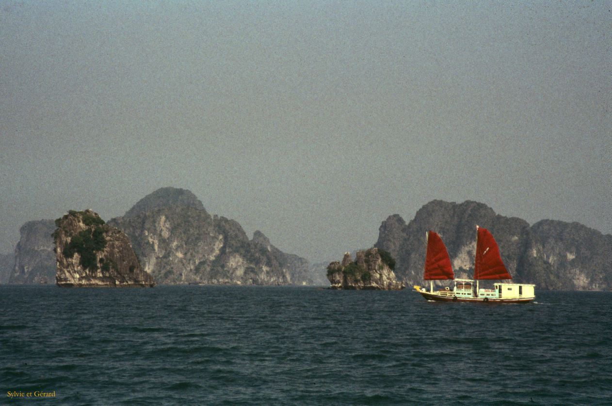 Vietnam 1994-024 baie d'Halong 