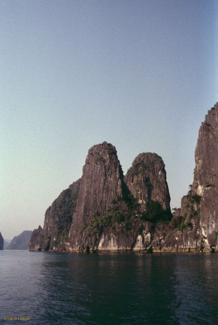 Vietnam 1994-027 baie d'Halong 