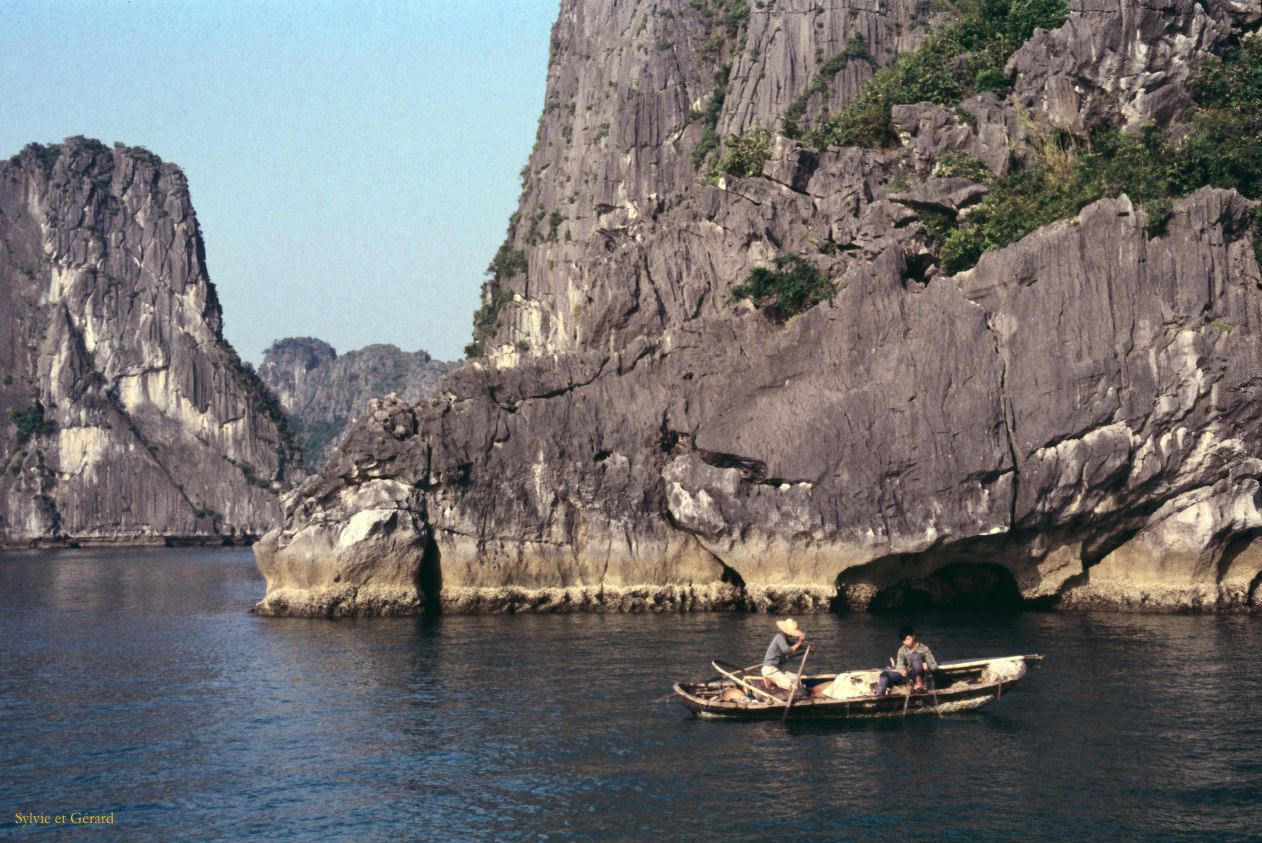 Vietnam 1994-037 baie d'Halong 