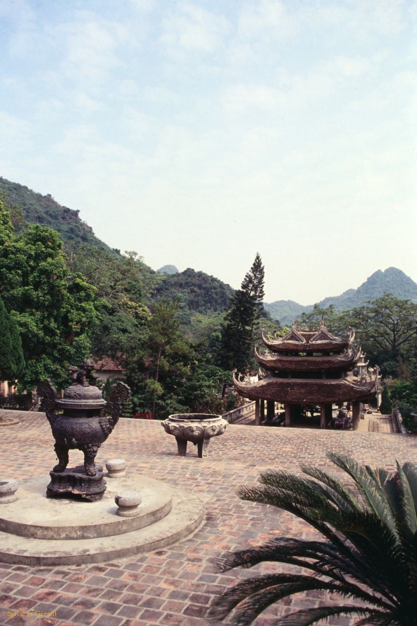 Vietnam 1994-069 Ninh Binh 
